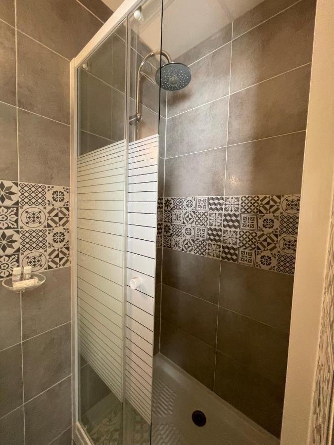 Tipi Hotel Париж Екстериор снимка